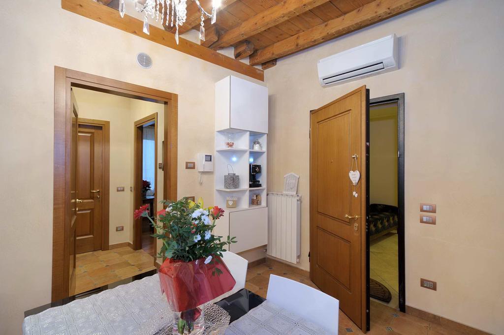 Antico Palazzo Signorile Daire Salò Dış mekan fotoğraf