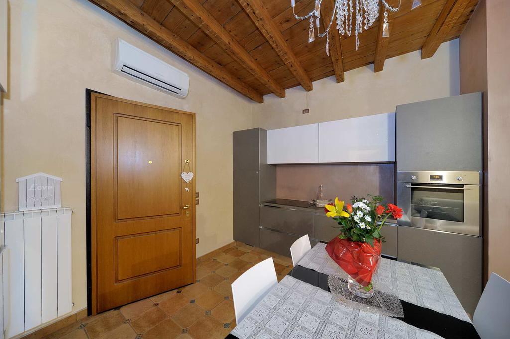 Antico Palazzo Signorile Daire Salò Dış mekan fotoğraf
